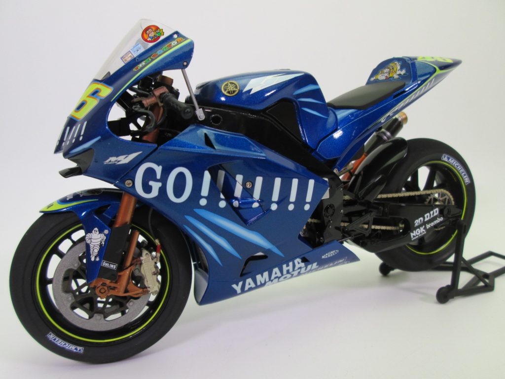 タミヤ 1/12 ヤマハ YZR-M1 '04 No.46 バイクプラモデル完成品