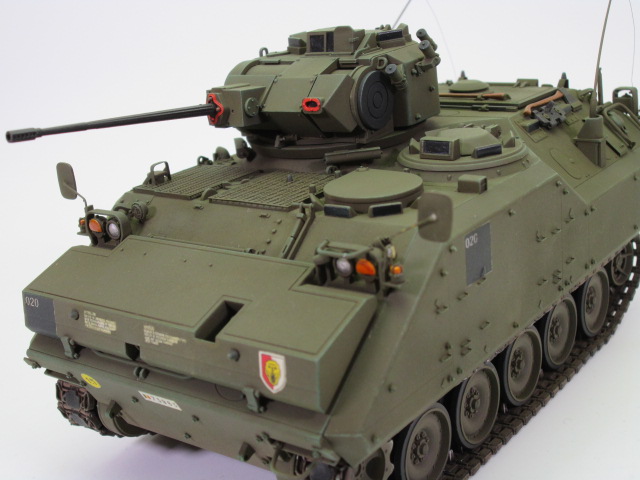 1/35 YPR-765 装甲歩兵戦闘車プラモデル完成品を買取させて頂きました。