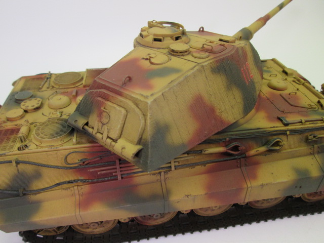 Ⅵ号戦車Ⅱ型 キングタイガープラモデル完成品を買取させて頂きました。