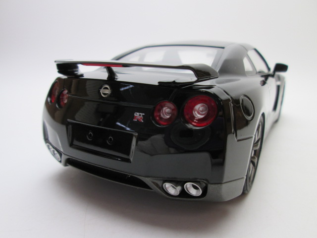 買取紹介:1/24 日産 GT-R R35のテールライト