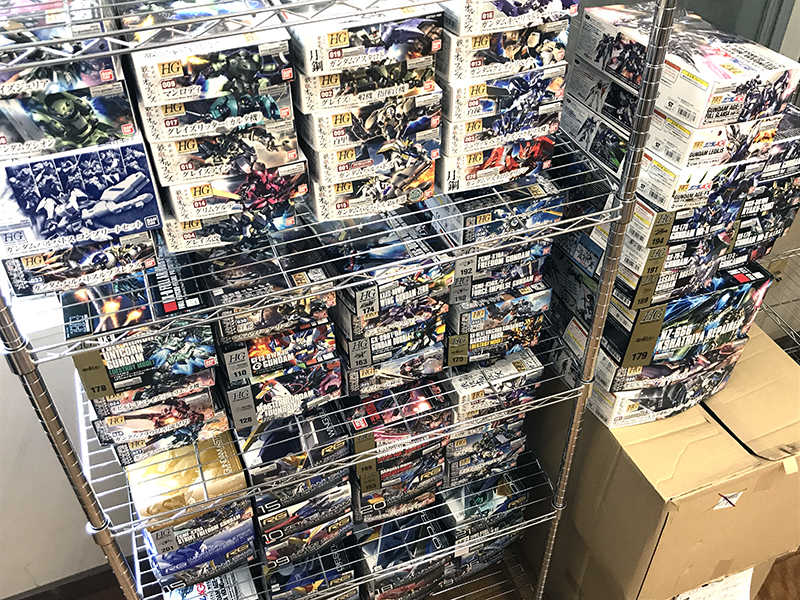 神奈川県よりガンプラ素組みを80点以上買取させて頂きました。