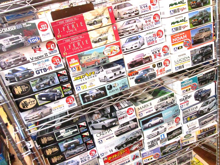 宮城県より、自動車のプラモデルやミニカーを多数お売り頂きました！