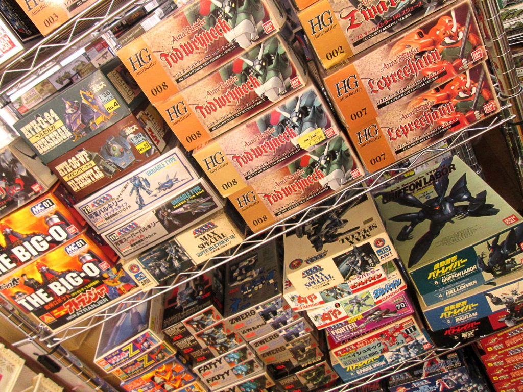 マクロスやボトムズのプラモデルを東京都新宿区より、多数お譲り頂き