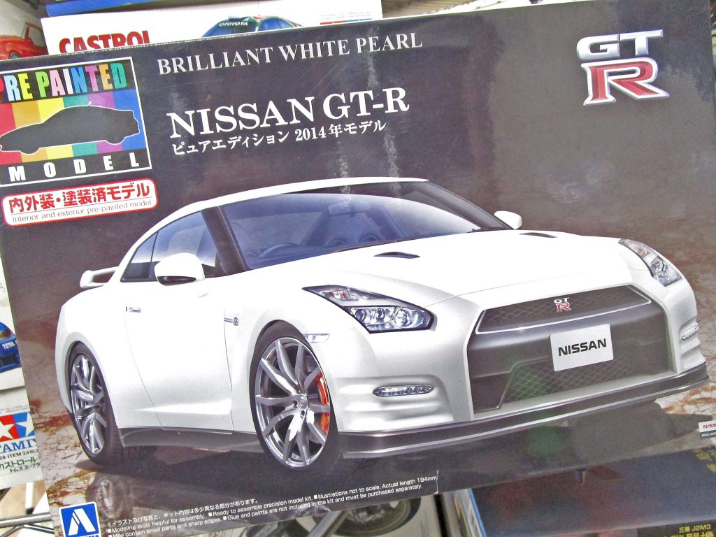 アオシマ 1/24 日産 GT-R R35 ピュアエディション 2014年モデル