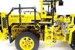 LEGO テクニック 42030 Volvo L350F ホイールローダーの右側面