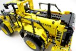 LEGO テクニック 42030 Volvo L350F ホイールローダーの後部からフロント