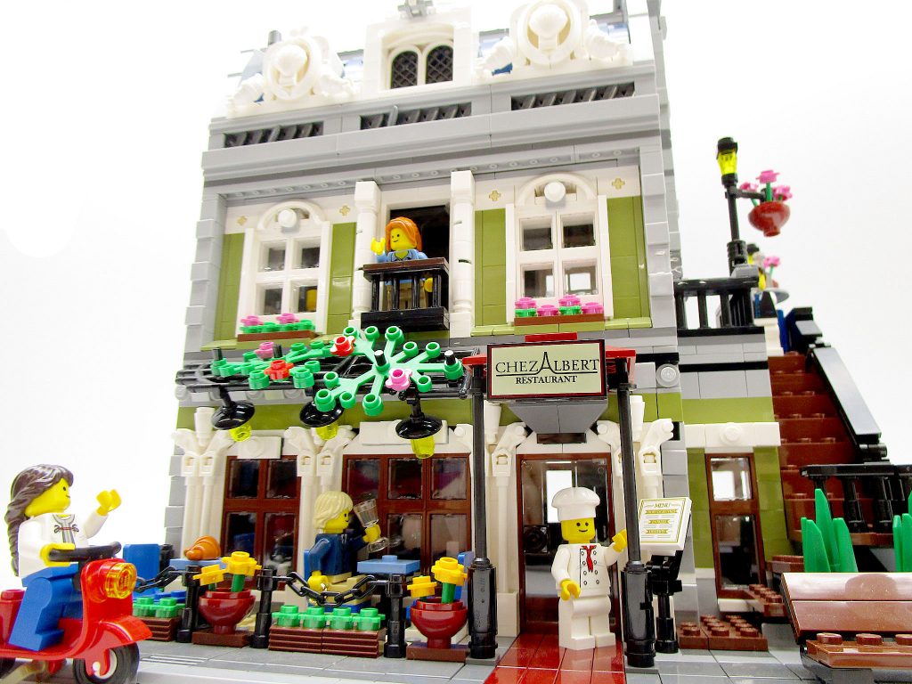 大阪府より Lego パリのレストランなどのレゴブロックを買取させて頂きました