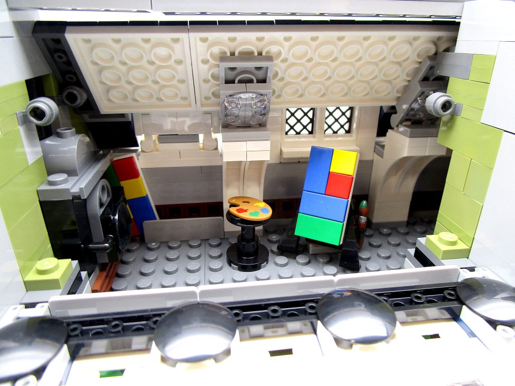 LEGO クリエイター 10243 パリのレストラン 三階室内のアトリエ