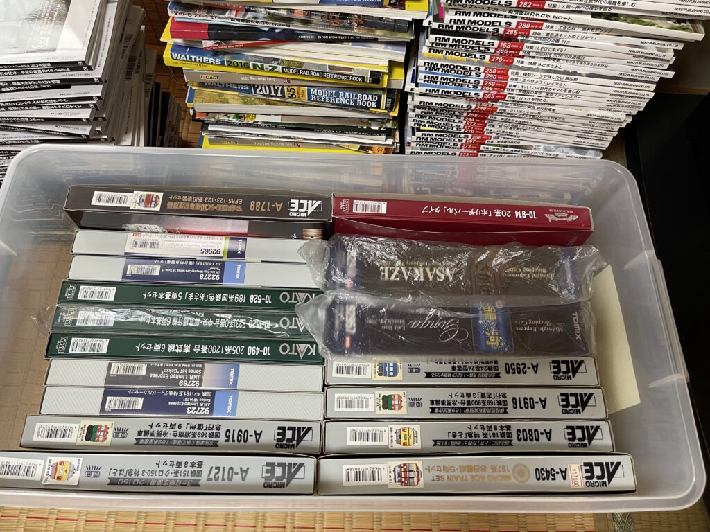 東京都稲城市へ出張買取に伺い、500点を超える鉄道模型を買取させていただきました! 収納ケース