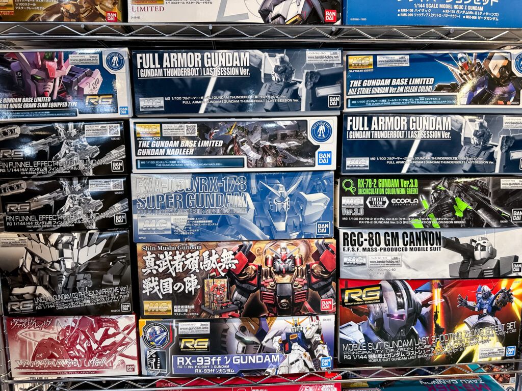 買取実績:バンダイ MG ガンダムベース限定 ガンダムナドレ など