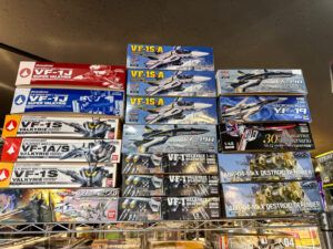 買取実績:ハセガワ 1/48 YF-19 マクロスプラス など
