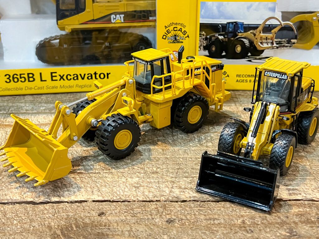 買取実績:ノースコット 1/64 CAT 988G ホイールローダー など