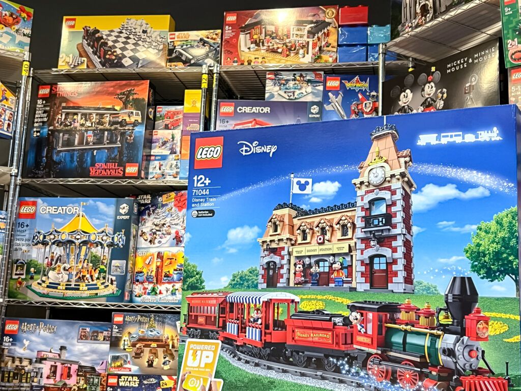 神奈川県横浜市より、LEGOアイデアやディズニーなど200点を超えるレゴブロックを買取させていただきました！