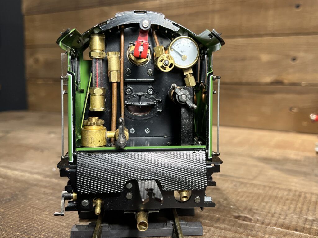 買取実績:ASTER HOBBY 1番ゲージ LNER A3 CLASS PACIFIC 運転室