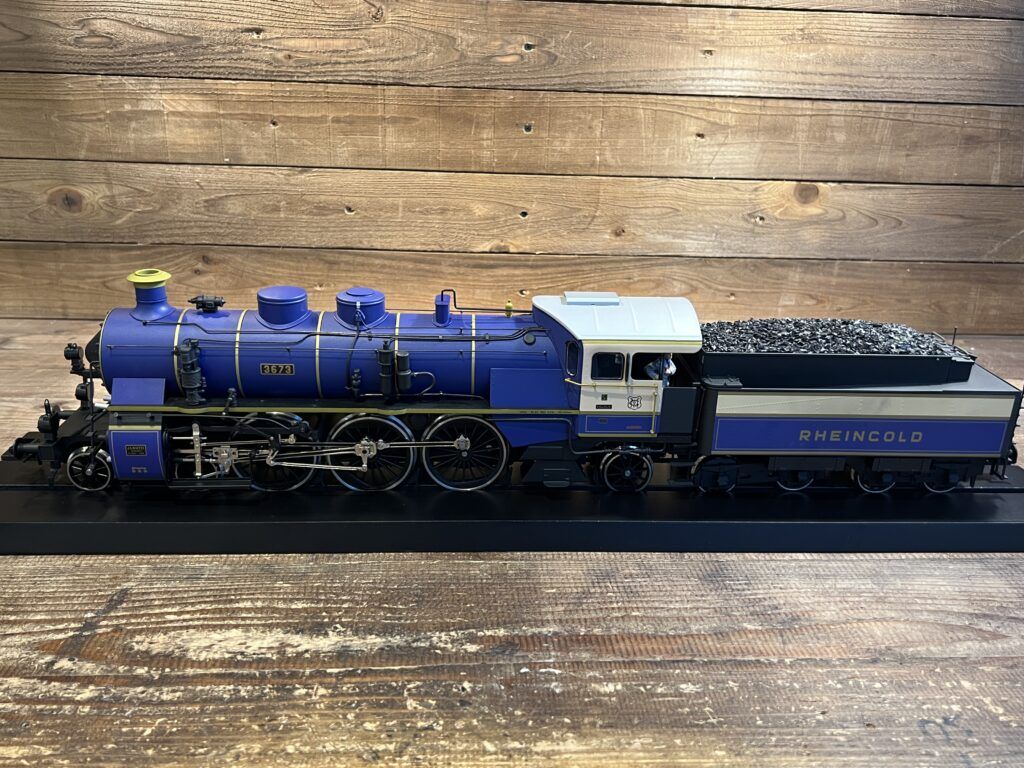 買取実績: メルクリン 54563 1番ゲージ S 3/6形蒸気機関車「ラインゴルト」75周年記念モデルの全景