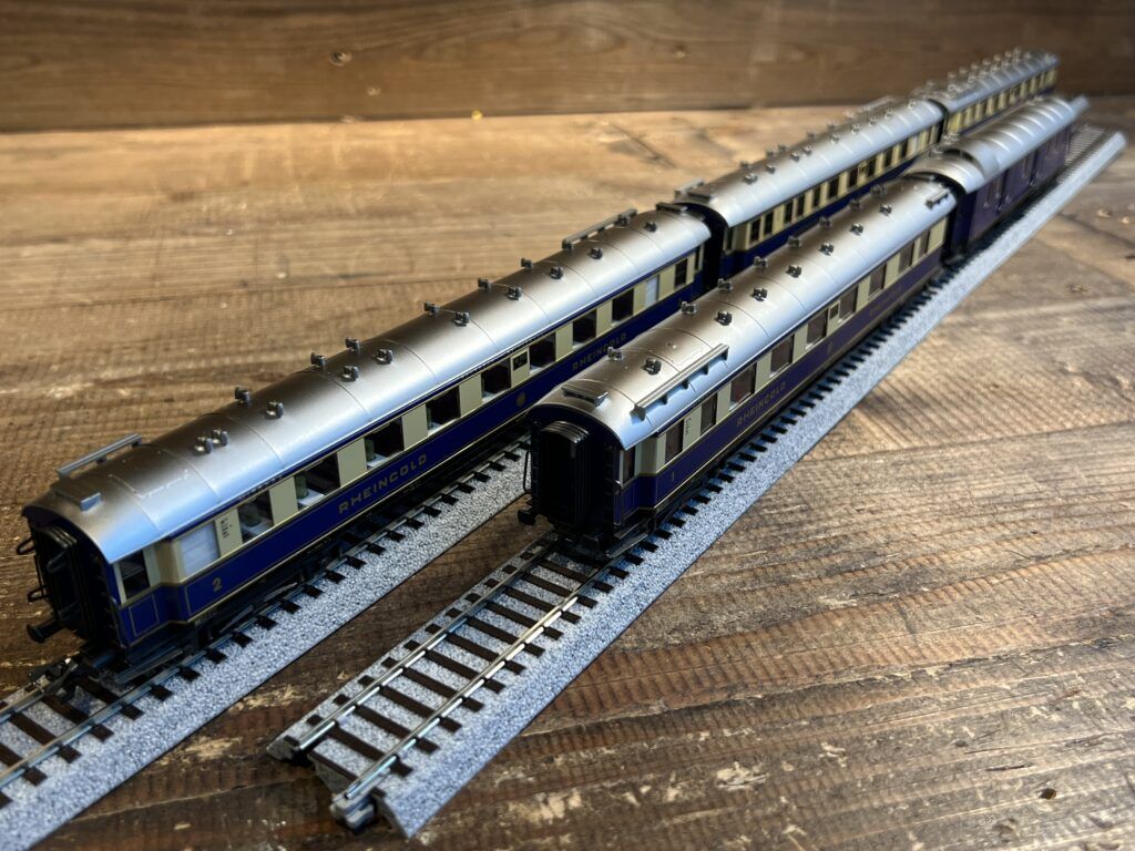 買取実績:メルクリン HOゲージ 4428 "Rheingold" Car set