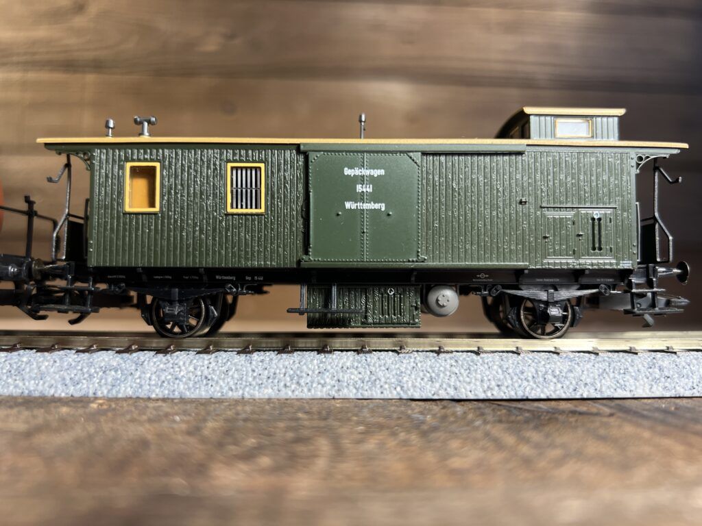 買取実績:メルクリン HOゲージ 貨車シリーズ 4212 Gepäckwagen der K.W.St.E.