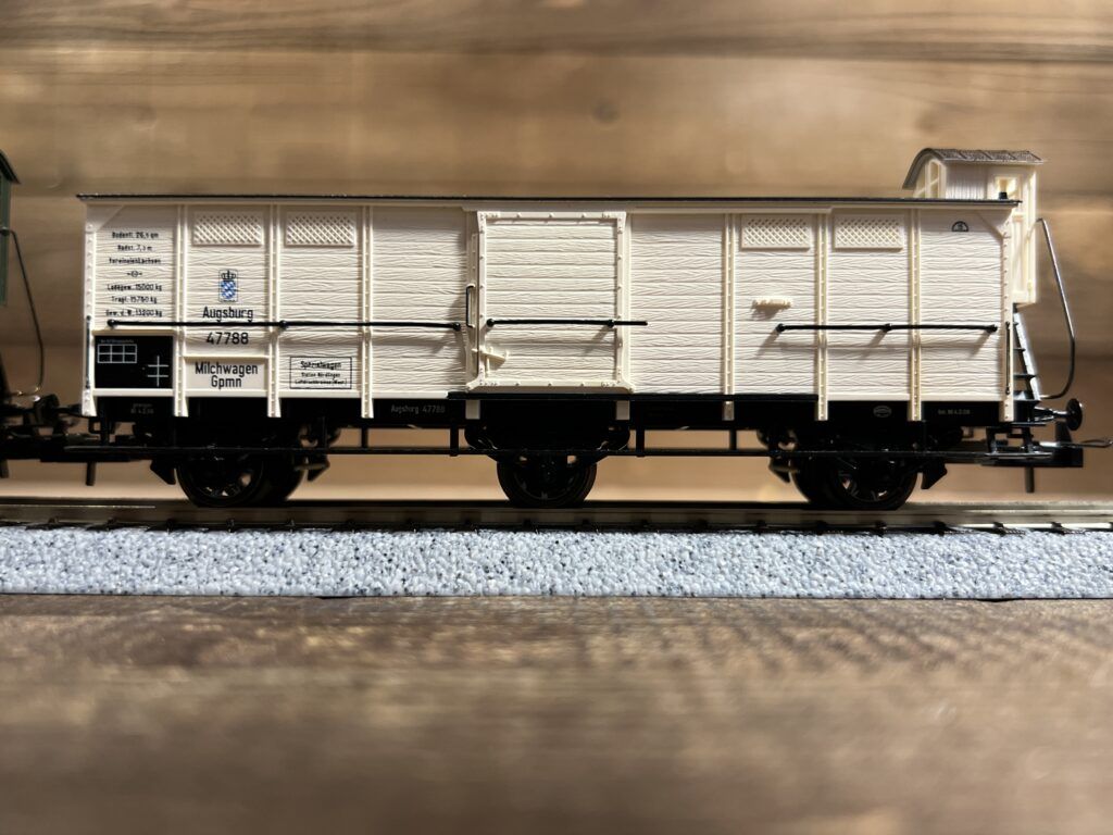 買取実績:トリックス HOゲージ 23908 Bavarian Milk Transport Car