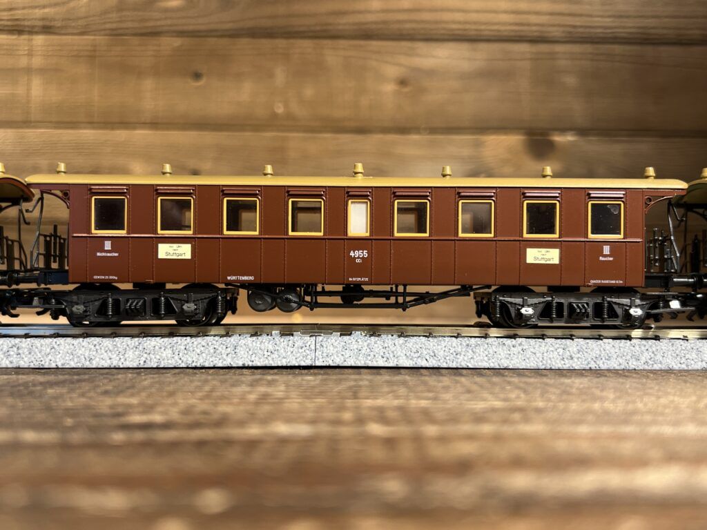 買取実績:メルクリン HOゲージ 4211 Express Train Passenger Car, 3rd Class (K.W.St.E.)