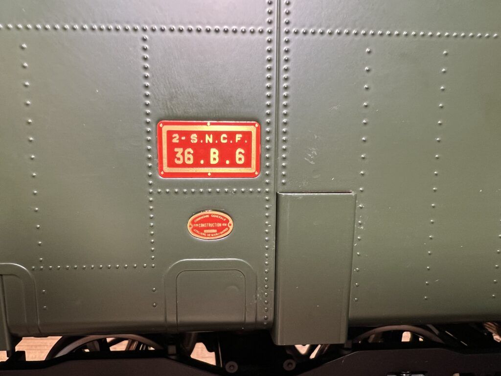 買取実績:ASTER HOBBY アスターホビー 1番ゲージ フランス国鉄232.U.1 ラ・ディヴィン テンダー部にある銘板