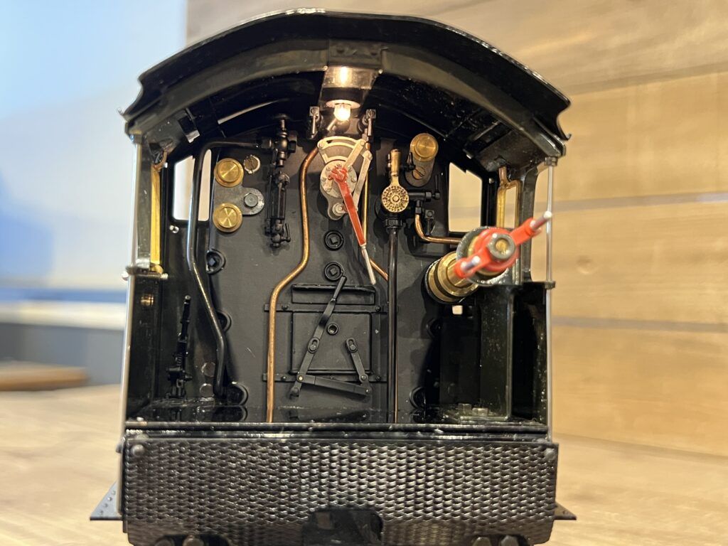 買取実績:1番ゲージ ASTER HOBBY GWR 6000 KING GEORGE V 運転室内部